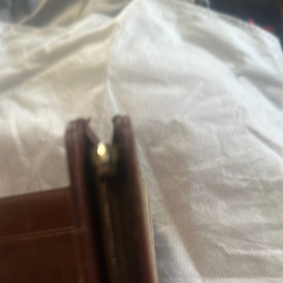 🚨REHAB 🚨Dooney and Bourke Wallet - Picture 4 of 5